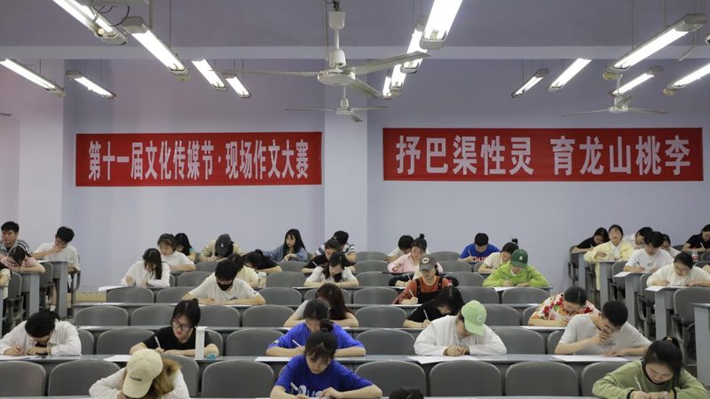 上海VI设计公司流程揭秘：从概念到应用的完整路径
